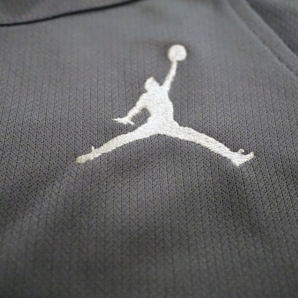 AIR JORDAN SLEEVELESS SHIRT (SIZE: LARGE / COLOR: GRAY) - Picture 6 of 8